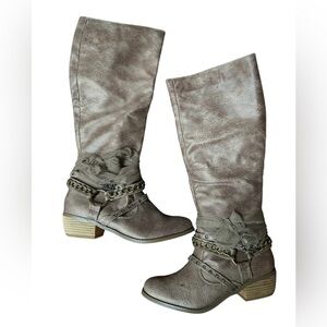 Not Rated Women's Taupe Heeled Boots